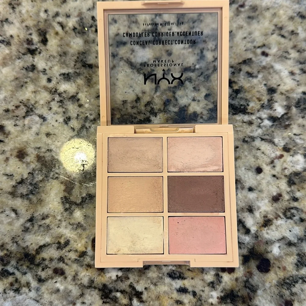 NYX Conceal Correct Contour Palette Light